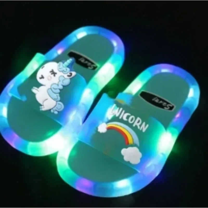 Chinelo infantil com luz - Fôrma pequena